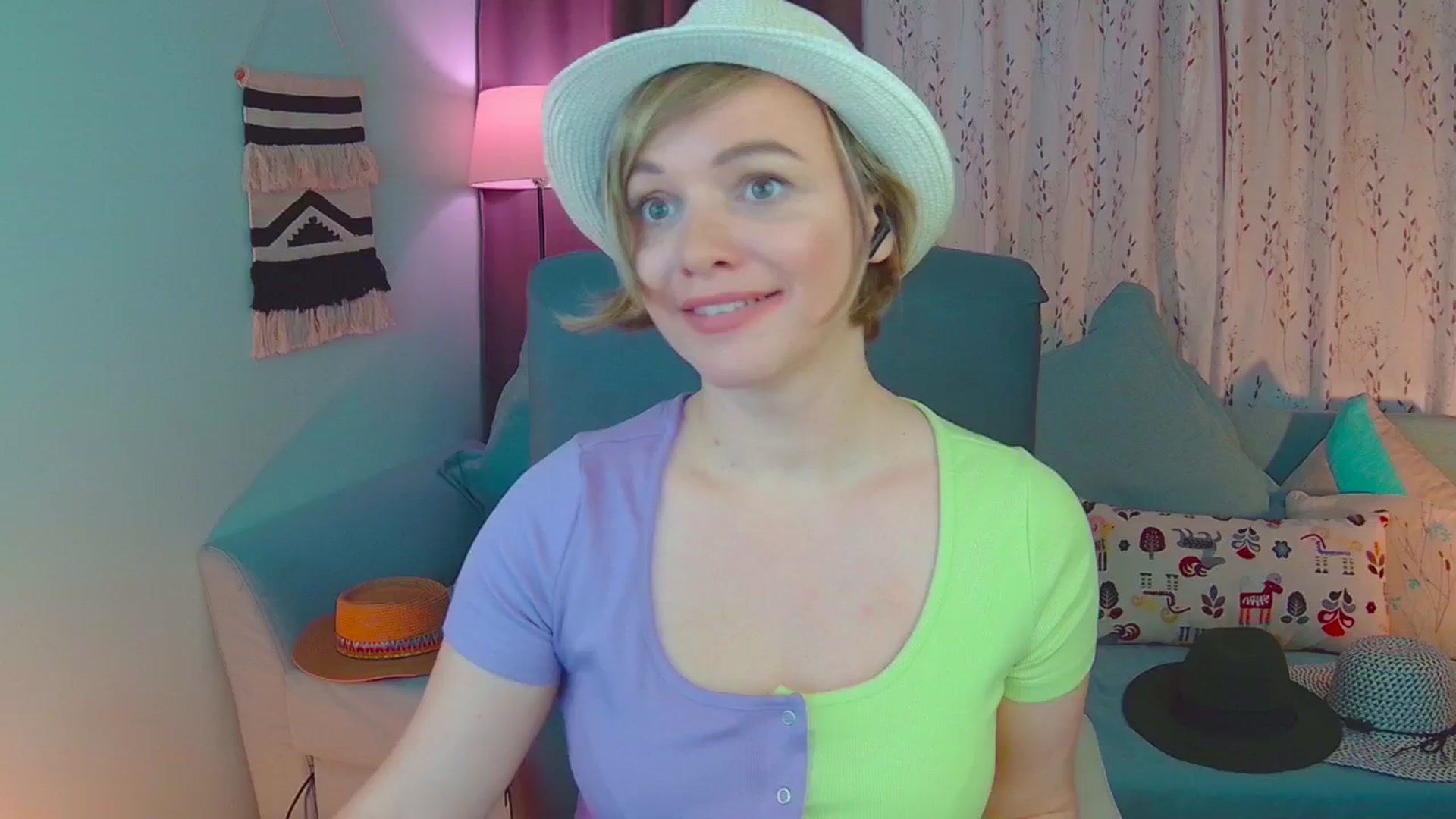 Gallery image thumbnail from SweetDazzle's myfreecams stream on, 02/27/2025, 18:31 image 5 of 20