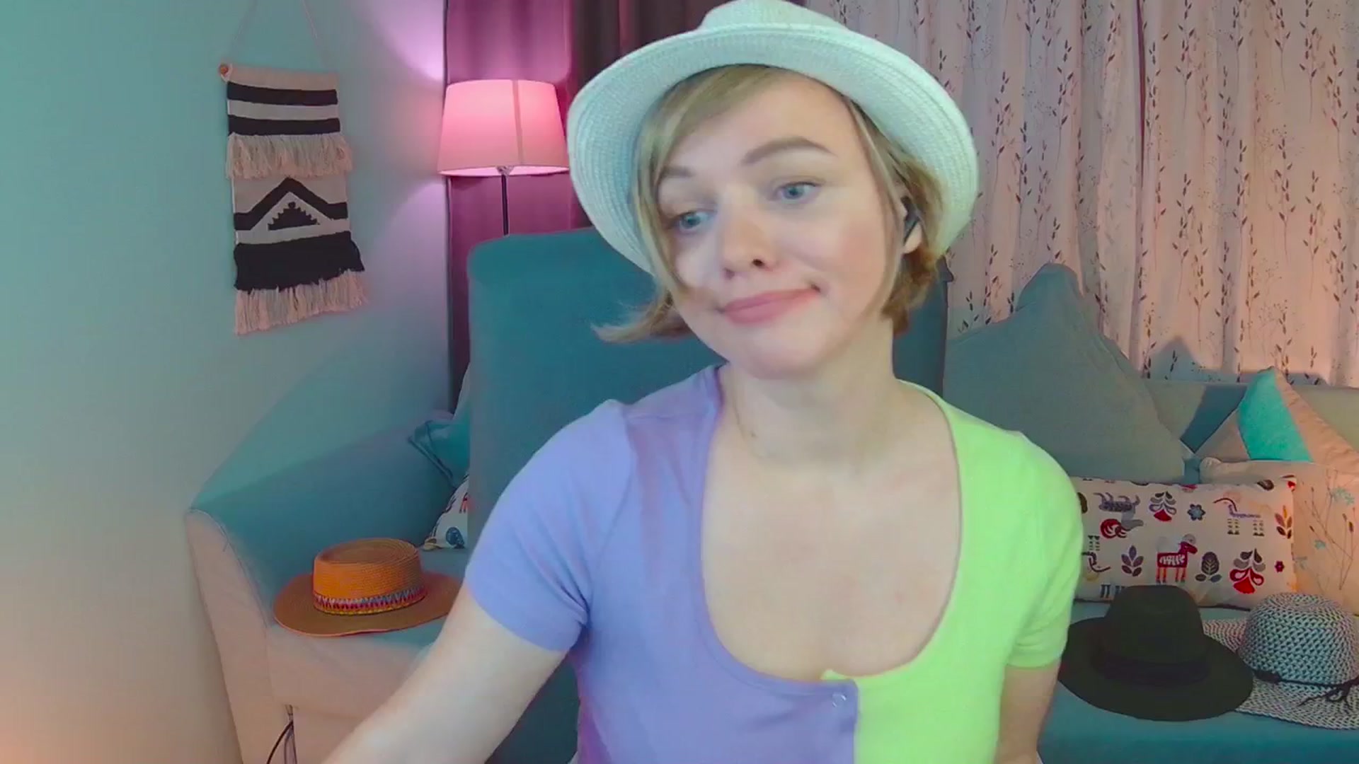 Gallery image thumbnail from SweetDazzle's myfreecams stream on, 02/27/2025, 18:31 image 4 of 20