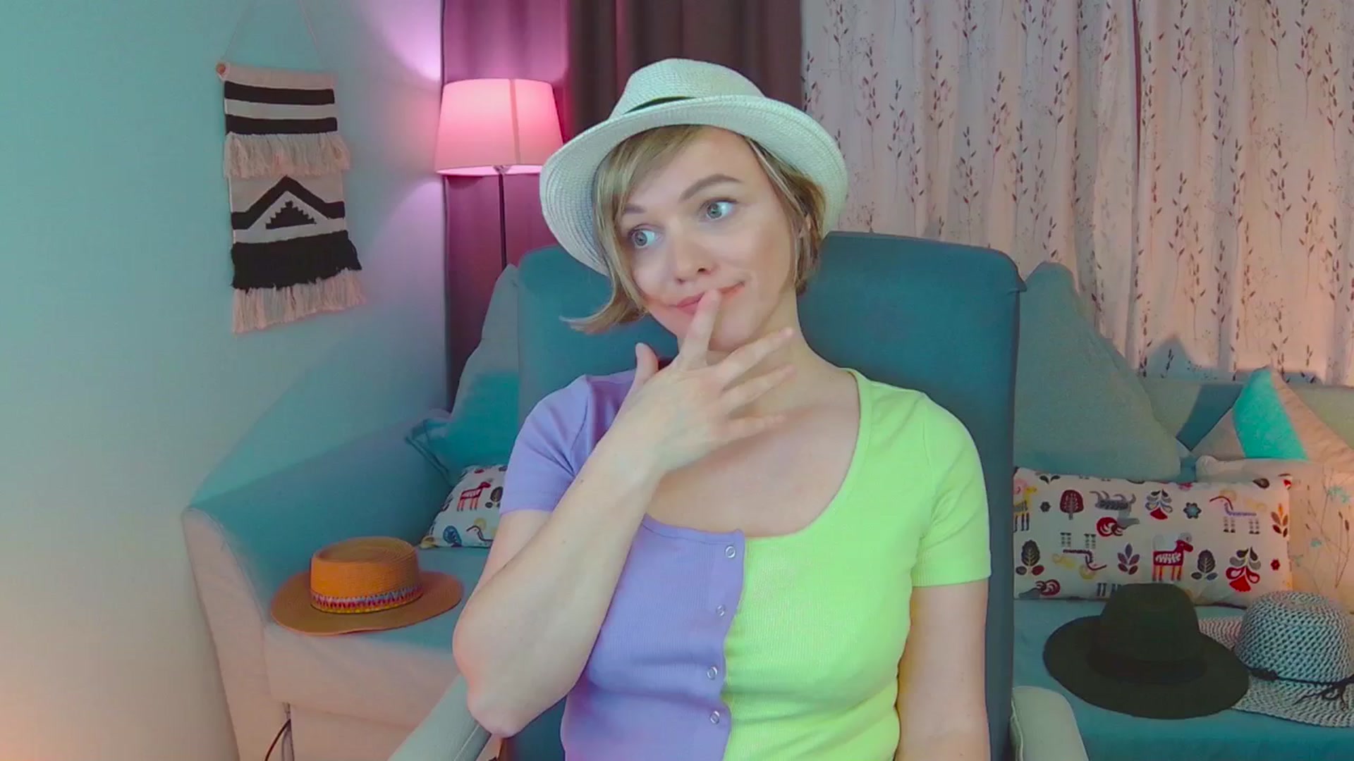 Gallery image thumbnail from SweetDazzle's myfreecams stream on, 02/27/2025, 18:31 image 20 of 20