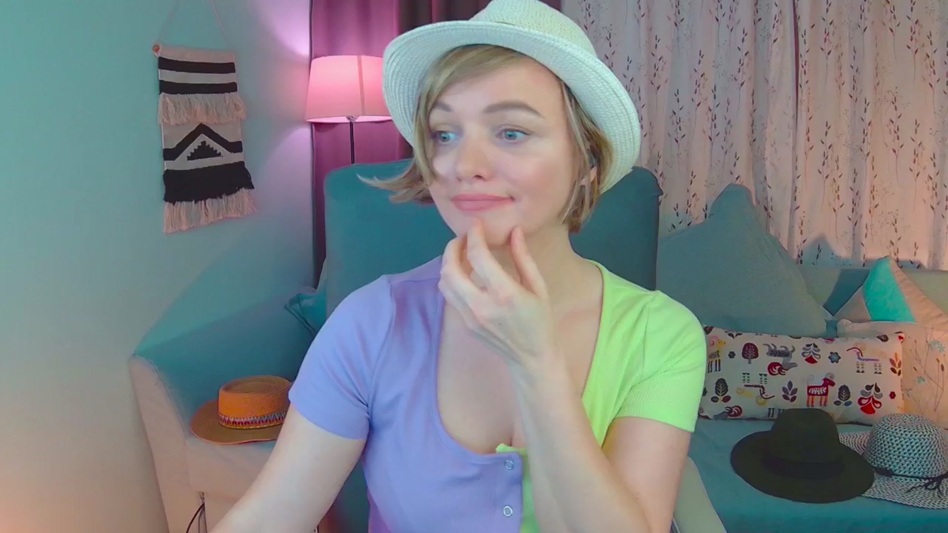Gallery image thumbnail from SweetDazzle's myfreecams stream on, 02/27/2025, 18:31 image 7 of 20