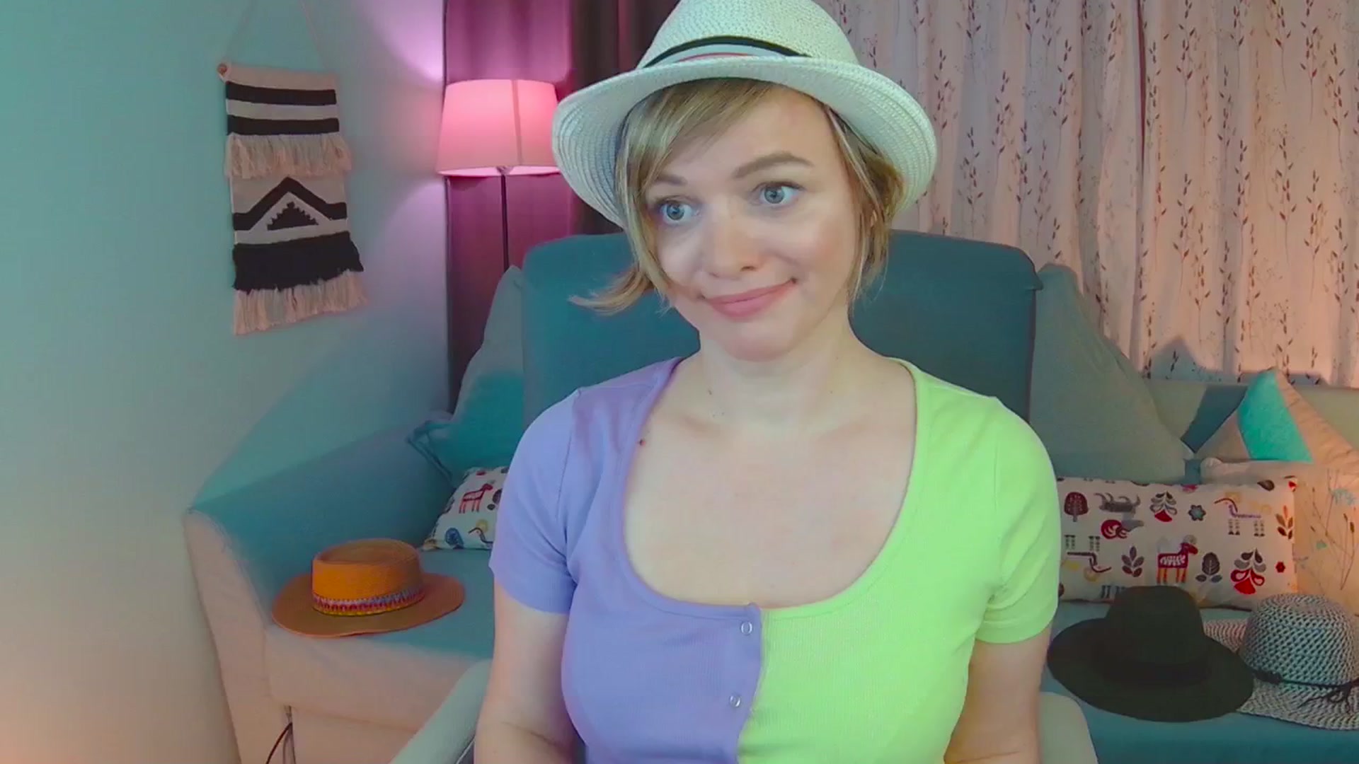 Gallery image thumbnail from SweetDazzle's myfreecams stream on, 02/27/2025, 18:31 image 16 of 20
