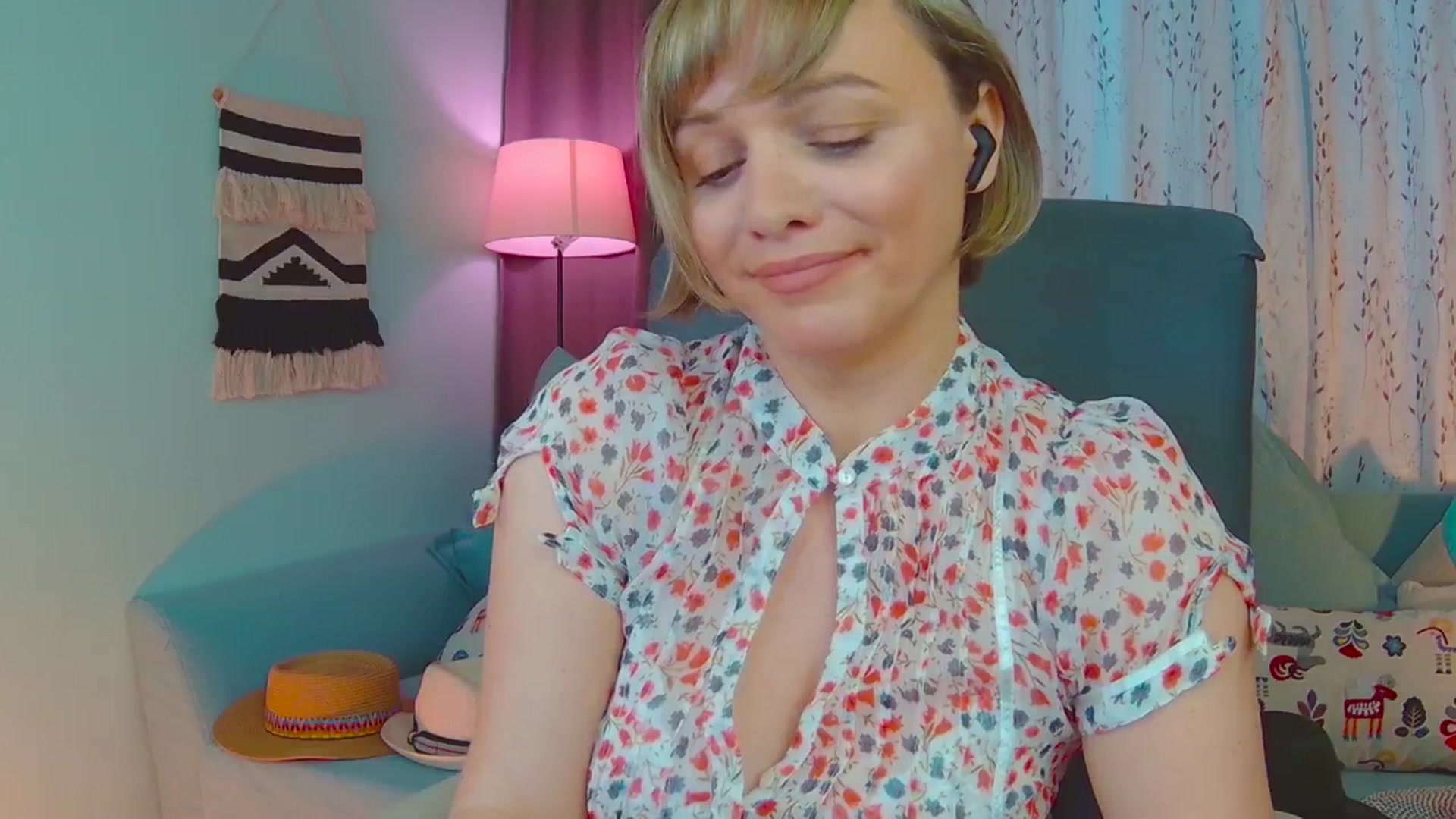 Gallery image thumbnail from SweetDazzle's myfreecams stream on, 02/28/2025, 14:10 image 20 of 20