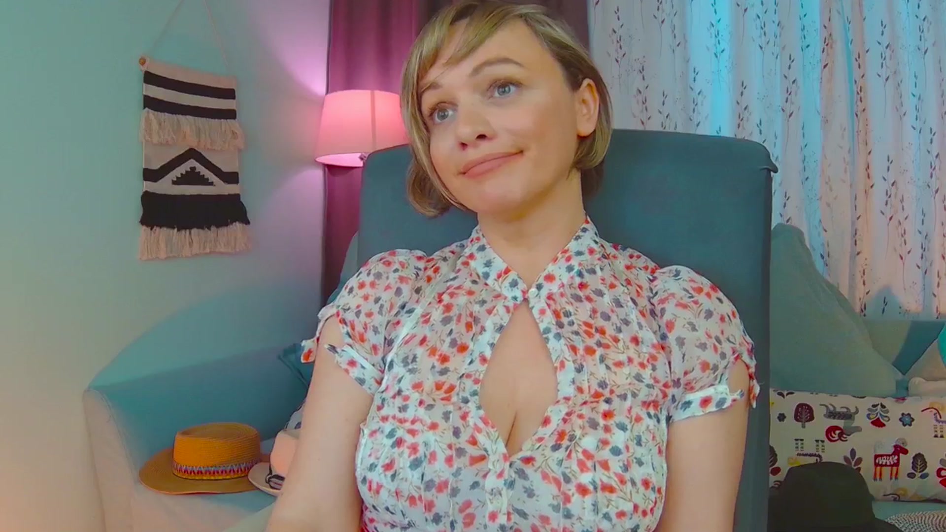 Gallery image thumbnail from SweetDazzle's myfreecams stream on, 02/28/2025, 14:10 image 10 of 20