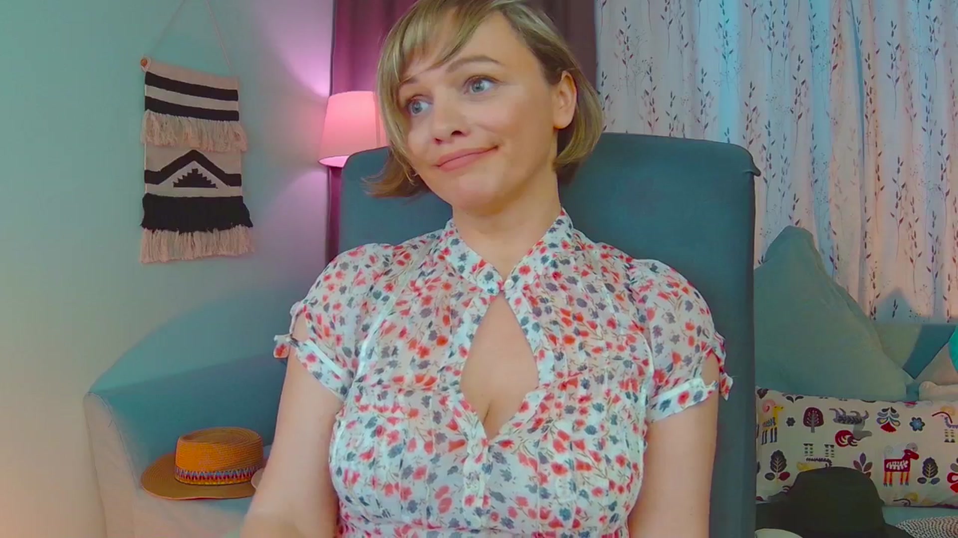 Gallery image thumbnail from SweetDazzle's myfreecams stream on, 02/28/2025, 14:10 image 17 of 20