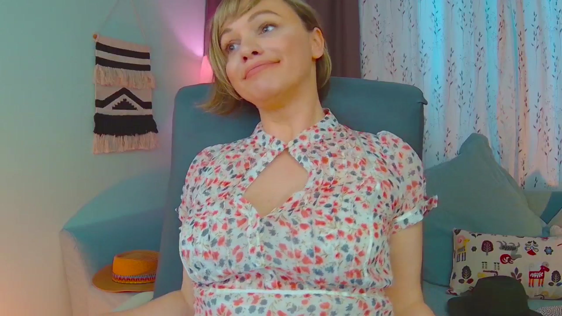 Gallery image thumbnail from SweetDazzle's myfreecams stream on, 02/28/2025, 14:10 image 2 of 20