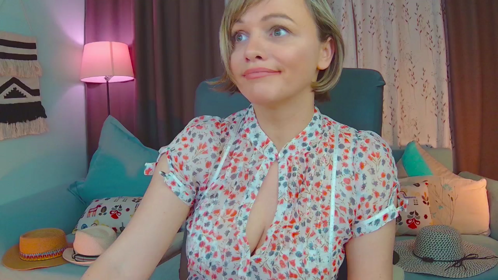 Gallery image thumbnail from SweetDazzle's myfreecams stream on, 02/28/2025, 18:12 image 8 of 20