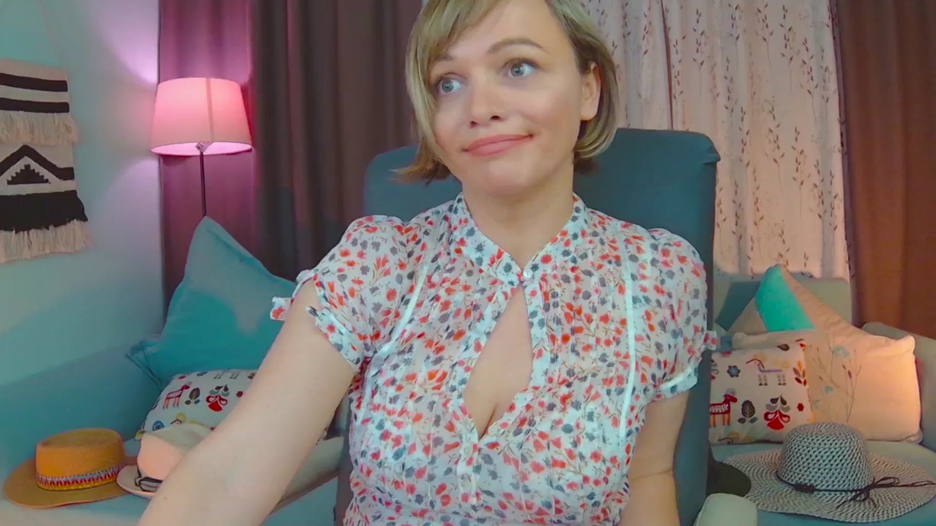 Gallery image thumbnail from SweetDazzle's myfreecams stream on, 02/28/2025, 18:12 image 7 of 20