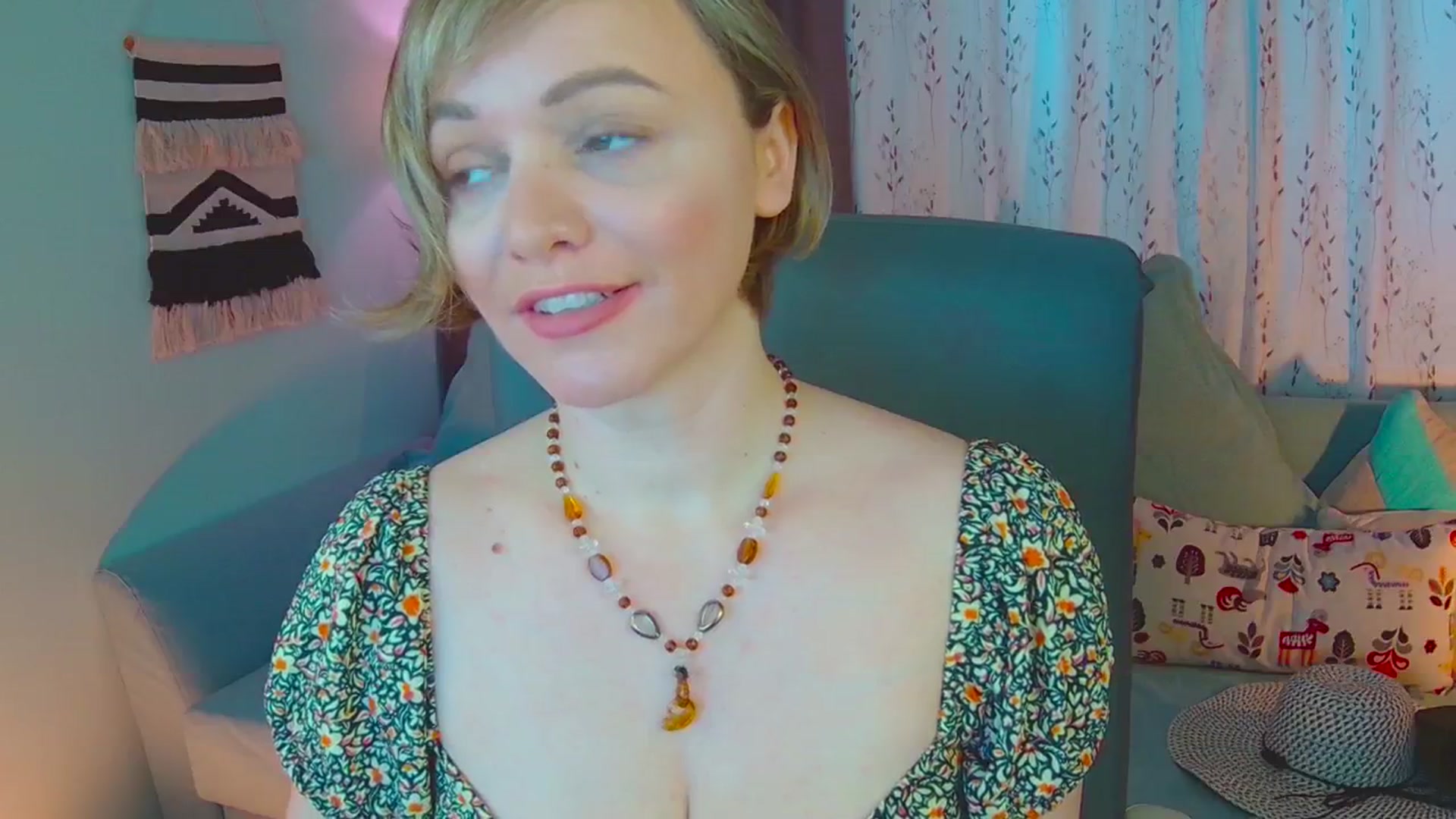 Gallery image thumbnail from SweetDazzle's myfreecams stream on, 03/04/2025, 11:39 image 6 of 20