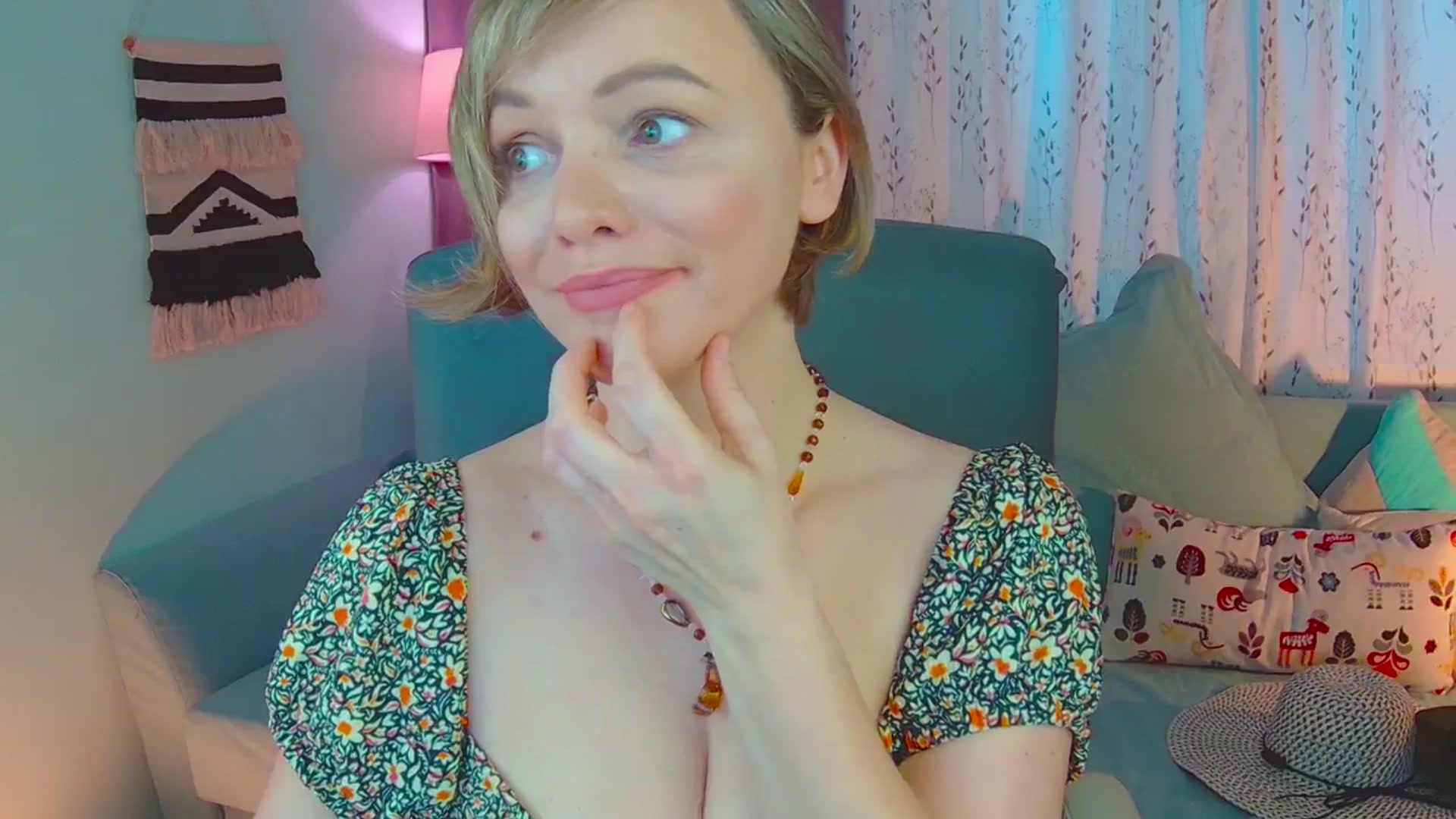 Gallery image thumbnail from SweetDazzle's myfreecams stream on, 03/04/2025, 11:39 image 8 of 20