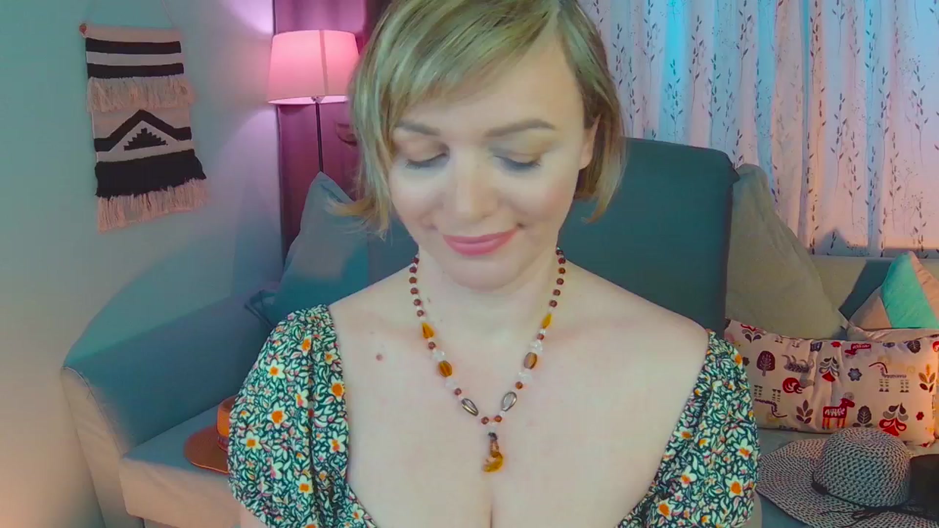 Gallery image thumbnail from SweetDazzle's myfreecams stream on, 03/04/2025, 11:39 image 1 of 20