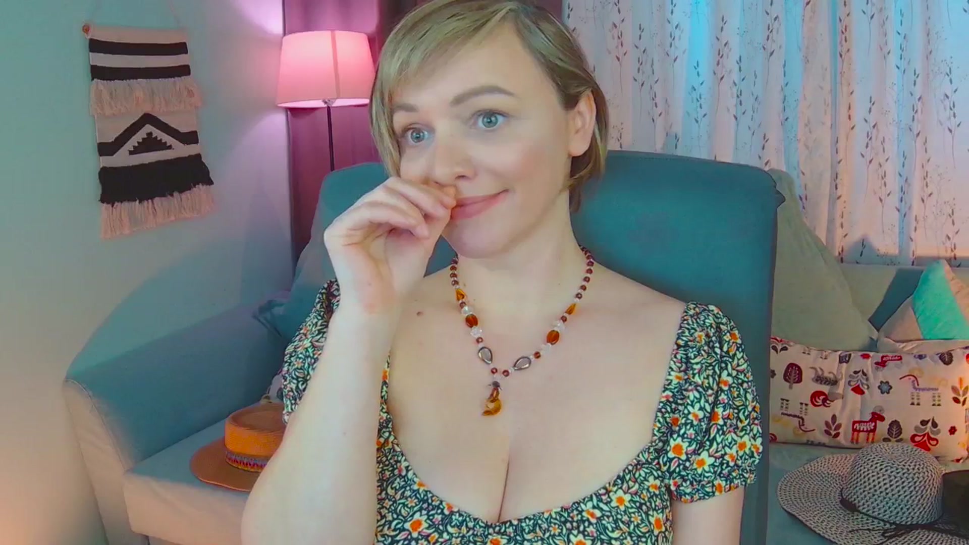 Gallery image thumbnail from SweetDazzle's myfreecams stream on, 03/04/2025, 11:39 image 15 of 20