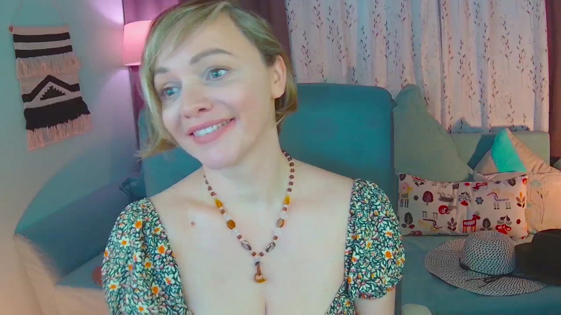 Gallery image thumbnail from SweetDazzle's myfreecams stream on, 03/04/2025, 16:02 image 10 of 20