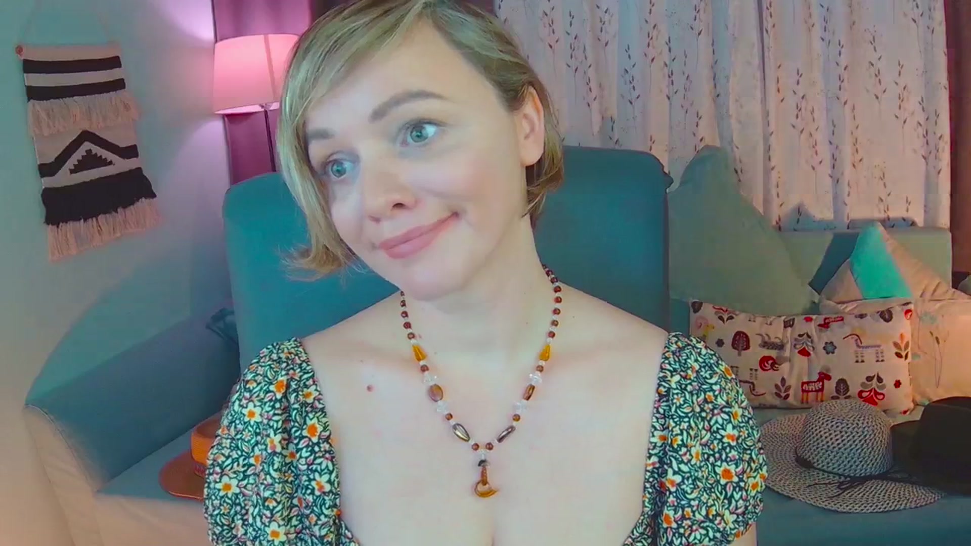 Gallery image thumbnail from SweetDazzle's myfreecams stream on, 03/04/2025, 16:02 image 14 of 20