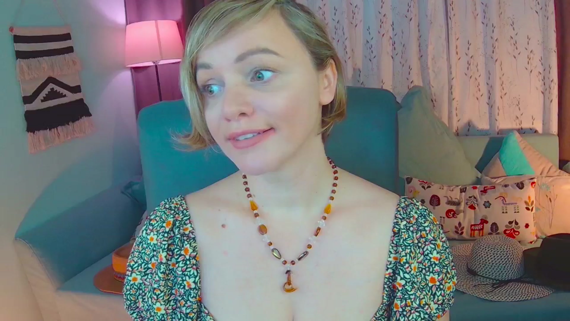 Gallery image thumbnail from SweetDazzle's myfreecams stream on, 03/04/2025, 16:02 image 15 of 20