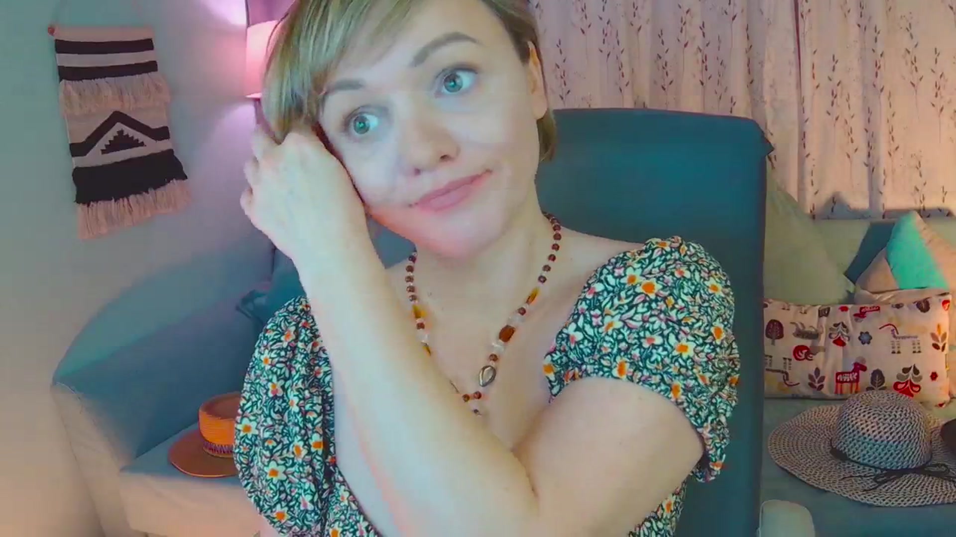 Gallery image thumbnail from SweetDazzle's myfreecams stream on, 03/04/2025, 18:12 image 3 of 20