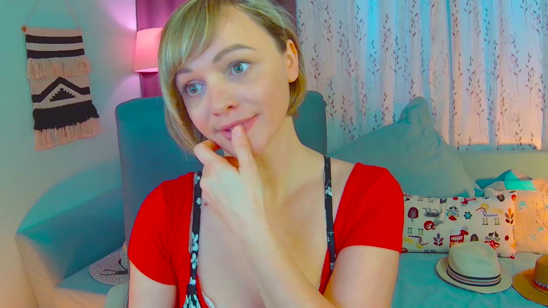 Gallery image thumbnail from SweetDazzle's myfreecams stream on, 03/05/2025, 14:45 image 18 of 20