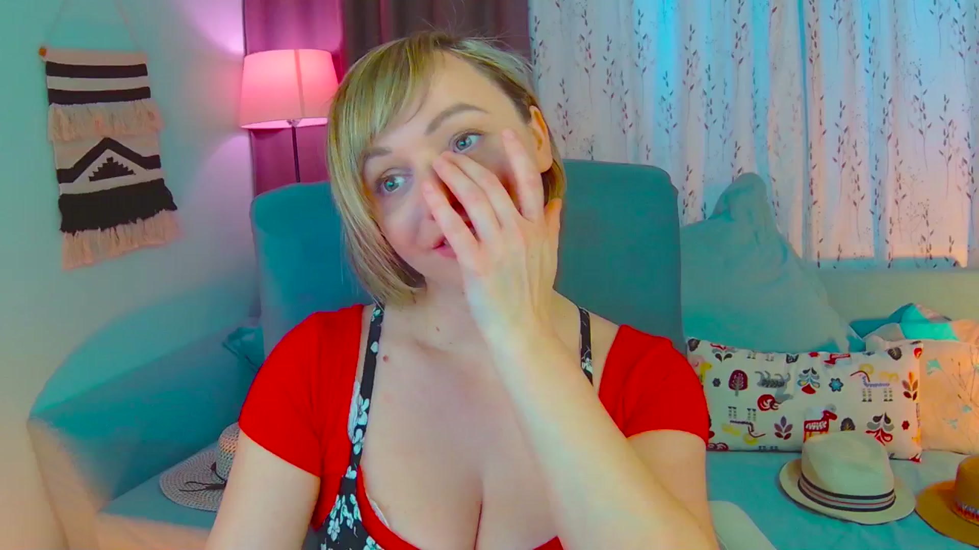 Gallery image thumbnail from SweetDazzle's myfreecams stream on, 03/05/2025, 14:45 image 16 of 20