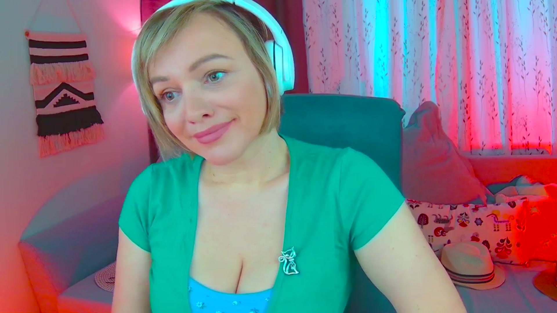 Gallery image thumbnail from SweetDazzle's myfreecams stream on, 03/06/2025, 07:36 image 9 of 20