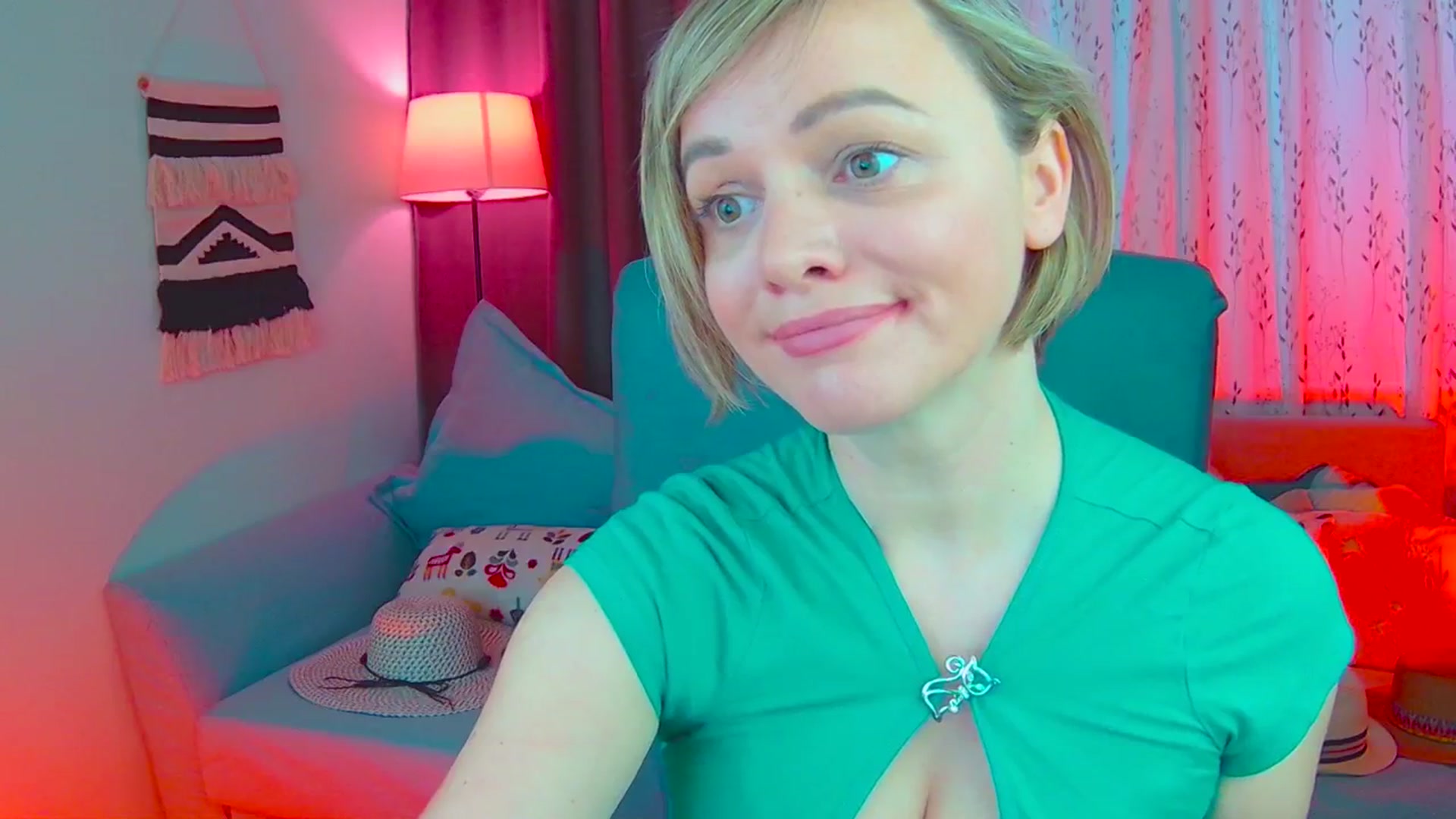 Gallery image thumbnail from SweetDazzle's myfreecams stream on, 03/06/2025, 15:19 image 18 of 20