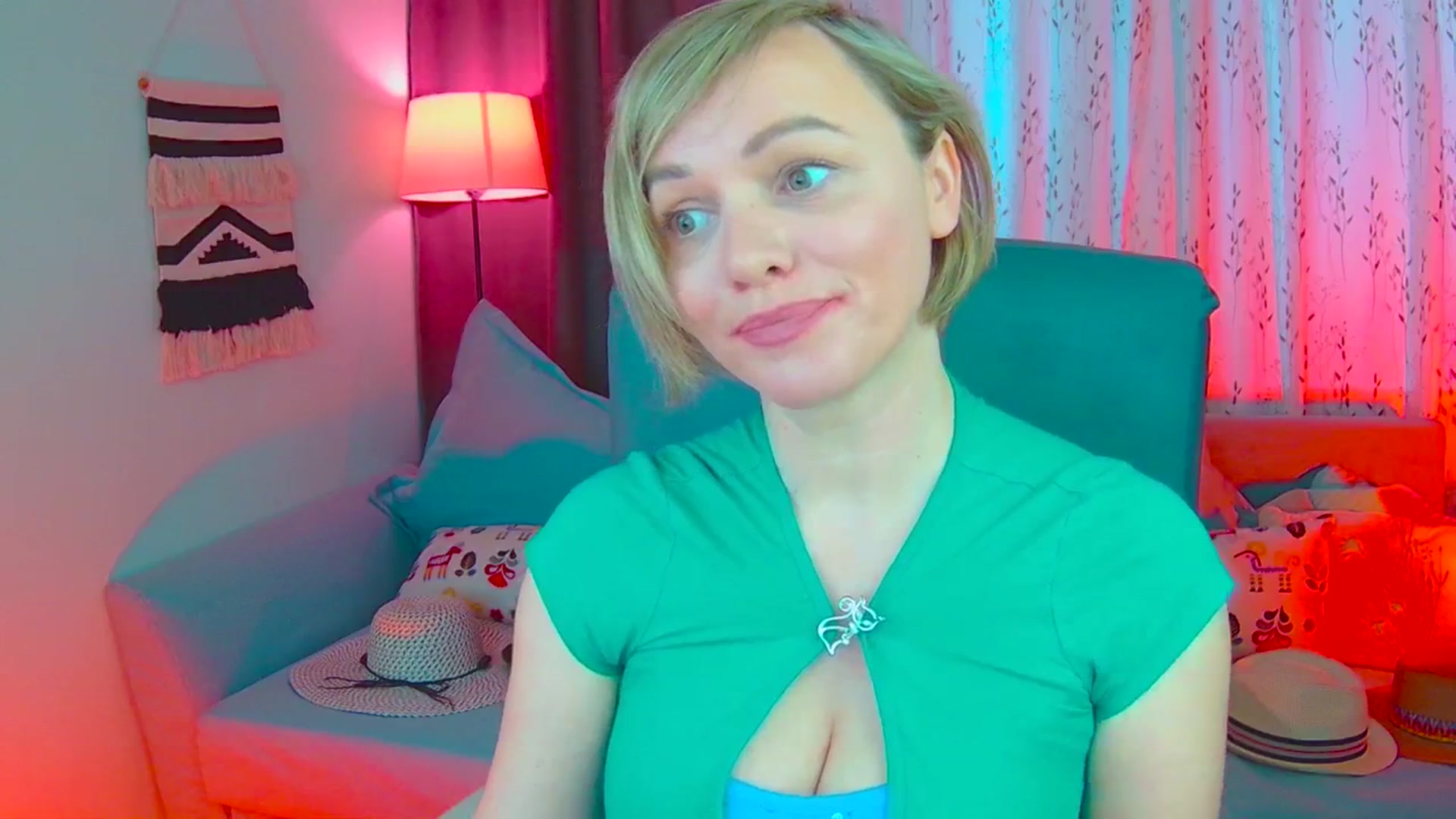 Gallery image thumbnail from SweetDazzle's myfreecams stream on, 03/06/2025, 15:19 image 11 of 20