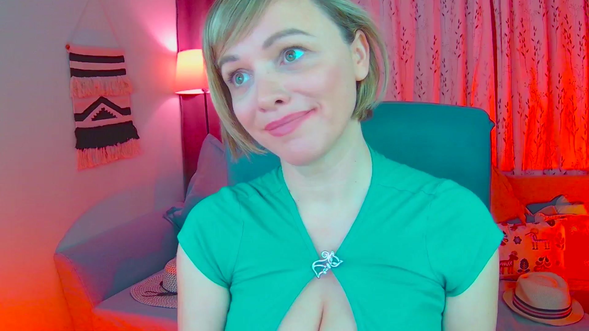 Gallery image thumbnail from SweetDazzle's myfreecams stream on, 03/06/2025, 17:37 image 16 of 20
