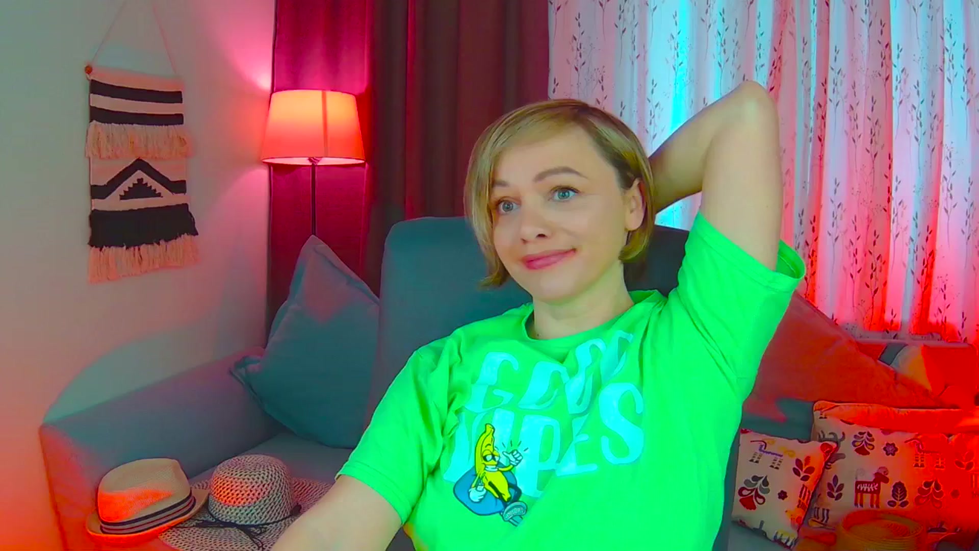 Gallery image thumbnail from SweetDazzle's myfreecams stream on, 03/10/2025, 07:52 image 6 of 20