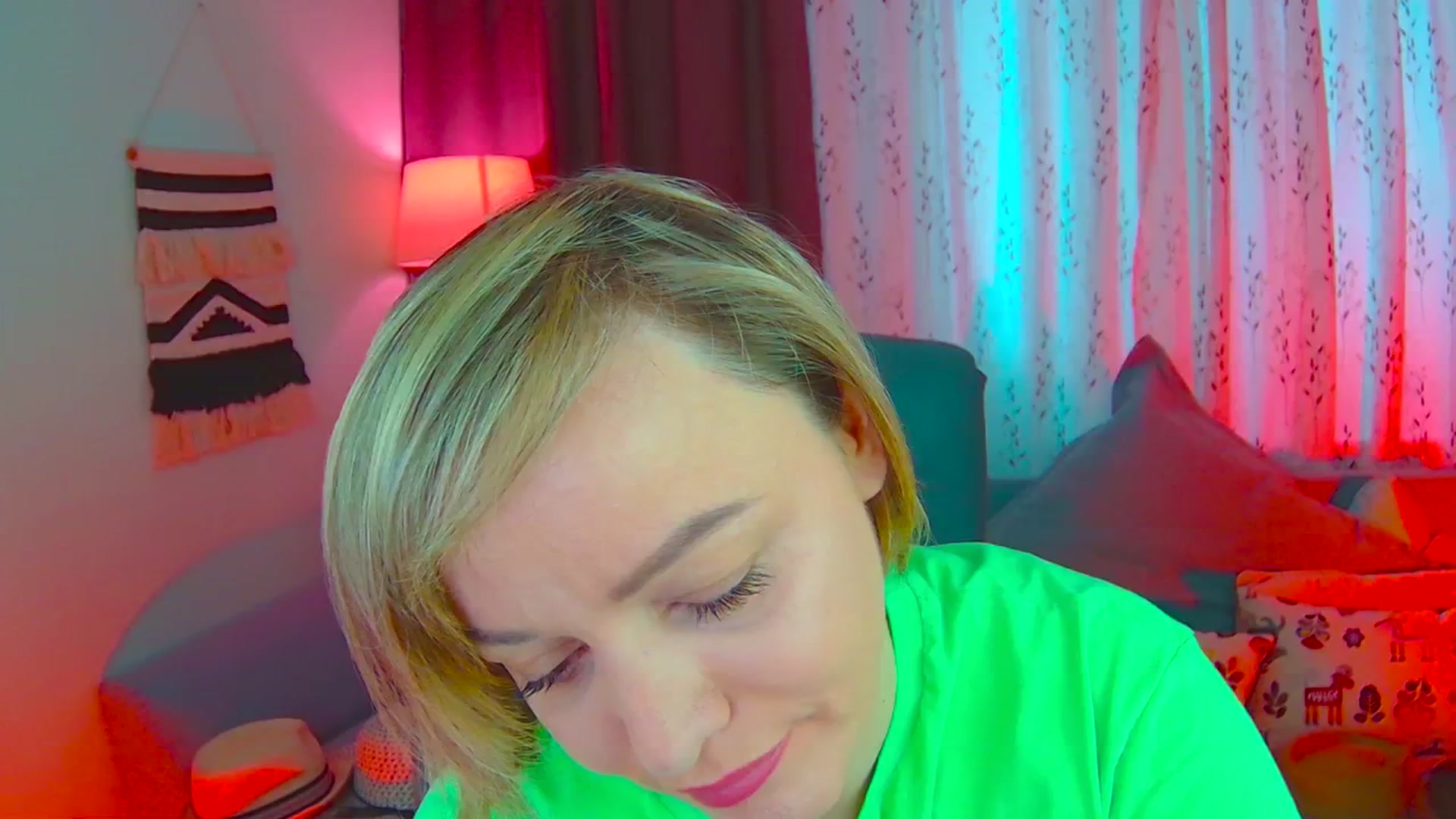 Gallery image thumbnail from SweetDazzle's myfreecams stream on, 03/10/2025, 08:20 image 14 of 20