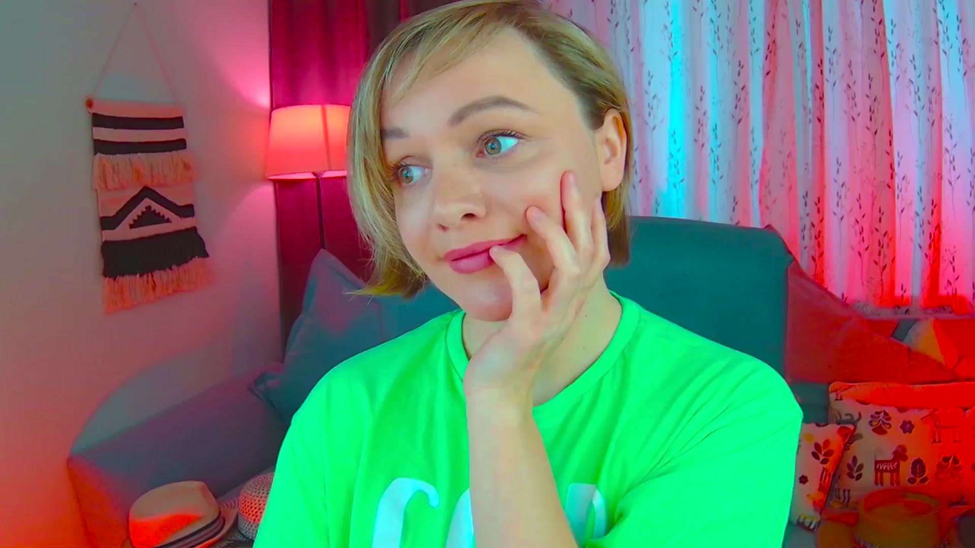 Gallery image thumbnail from SweetDazzle's myfreecams stream on, 03/10/2025, 10:25 image 12 of 20