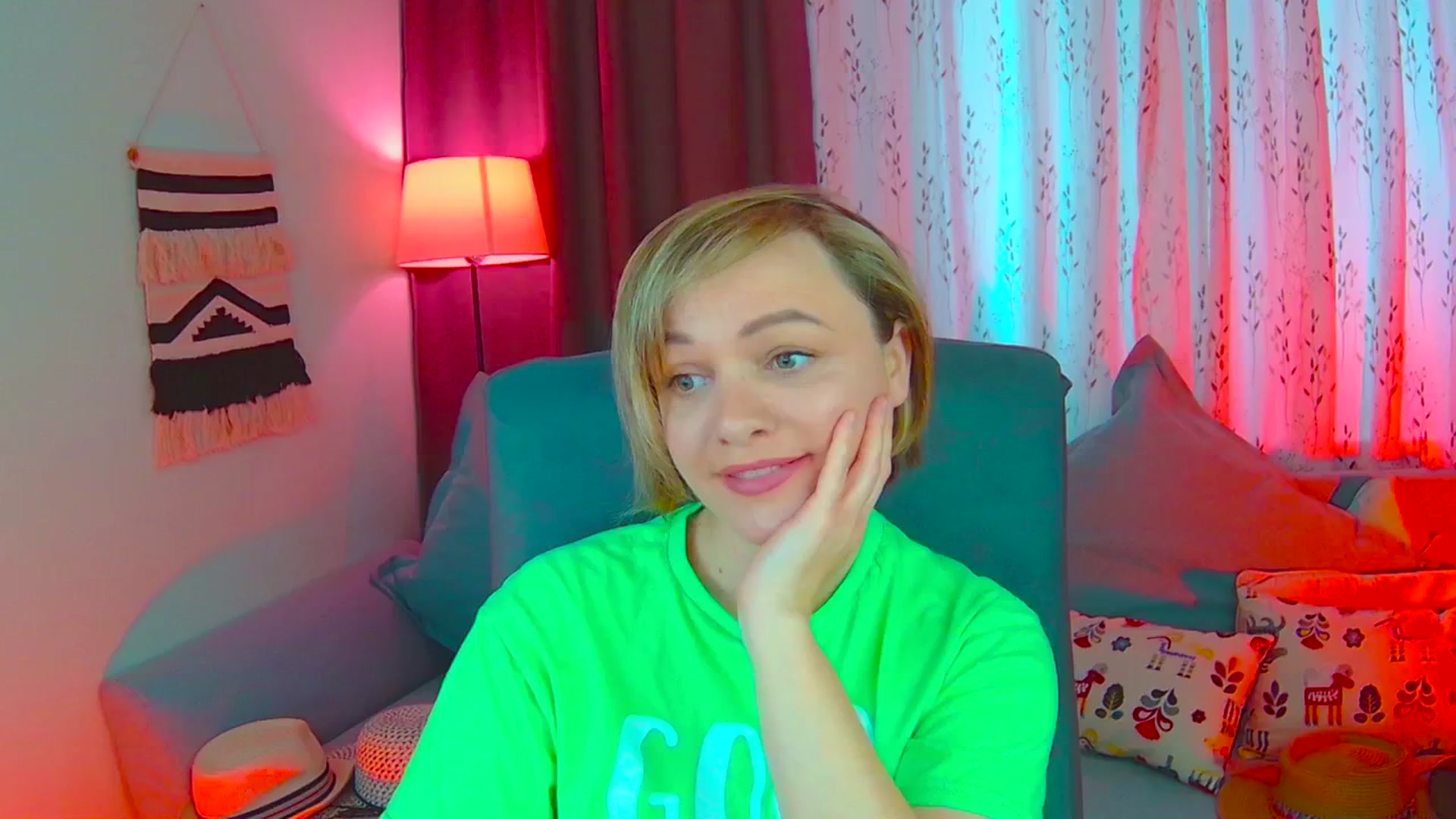 Gallery image thumbnail from SweetDazzle's myfreecams stream on, 03/10/2025, 10:25 image 3 of 20