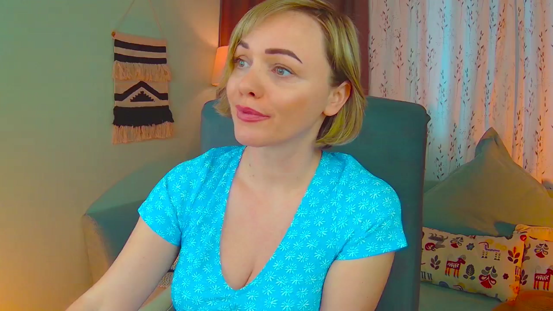 Gallery image thumbnail from SweetDazzle's myfreecams stream on, 03/17/2025, 14:30 image 4 of 20