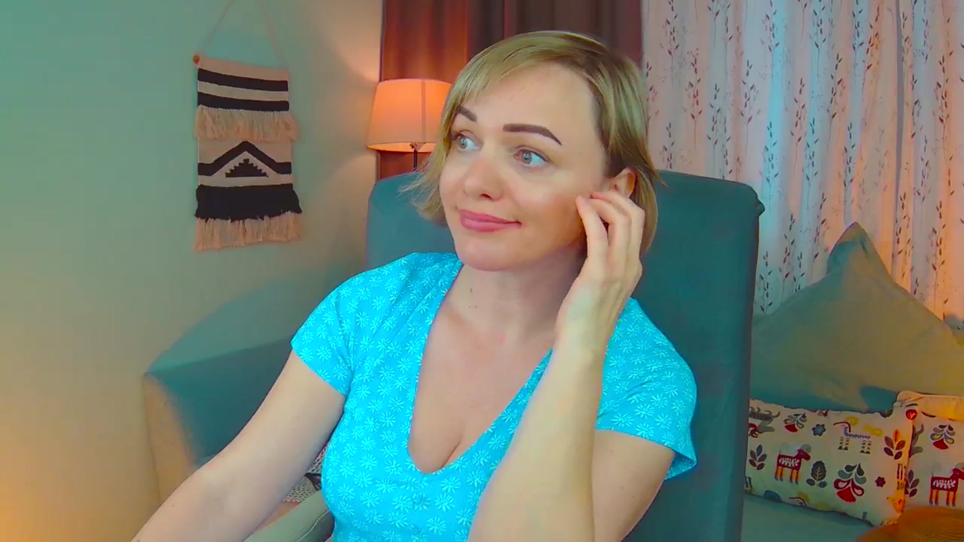 Gallery image thumbnail from SweetDazzle's myfreecams stream on, 03/17/2025, 14:30 image 10 of 20