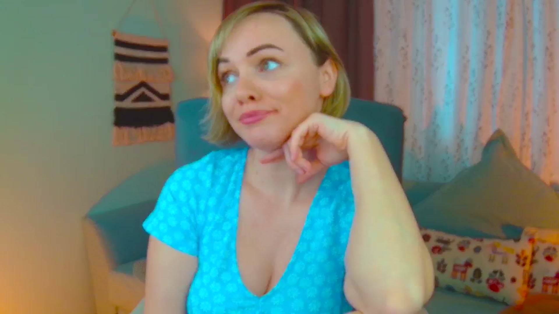 Gallery image thumbnail from SweetDazzle's myfreecams stream on, 03/17/2025, 14:30 image 2 of 20