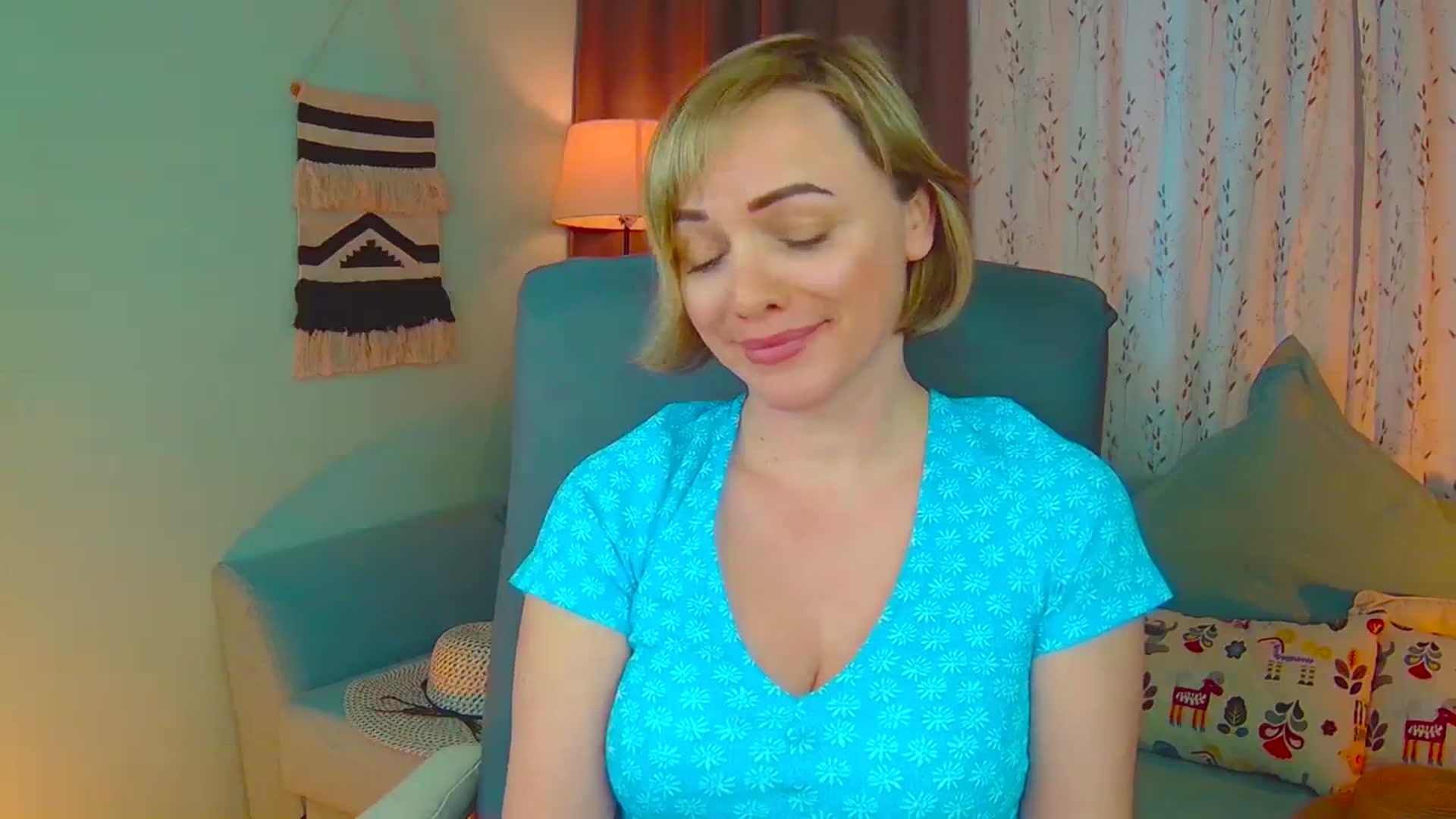 Gallery image thumbnail from SweetDazzle's myfreecams stream on, 03/17/2025, 14:30 image 16 of 20