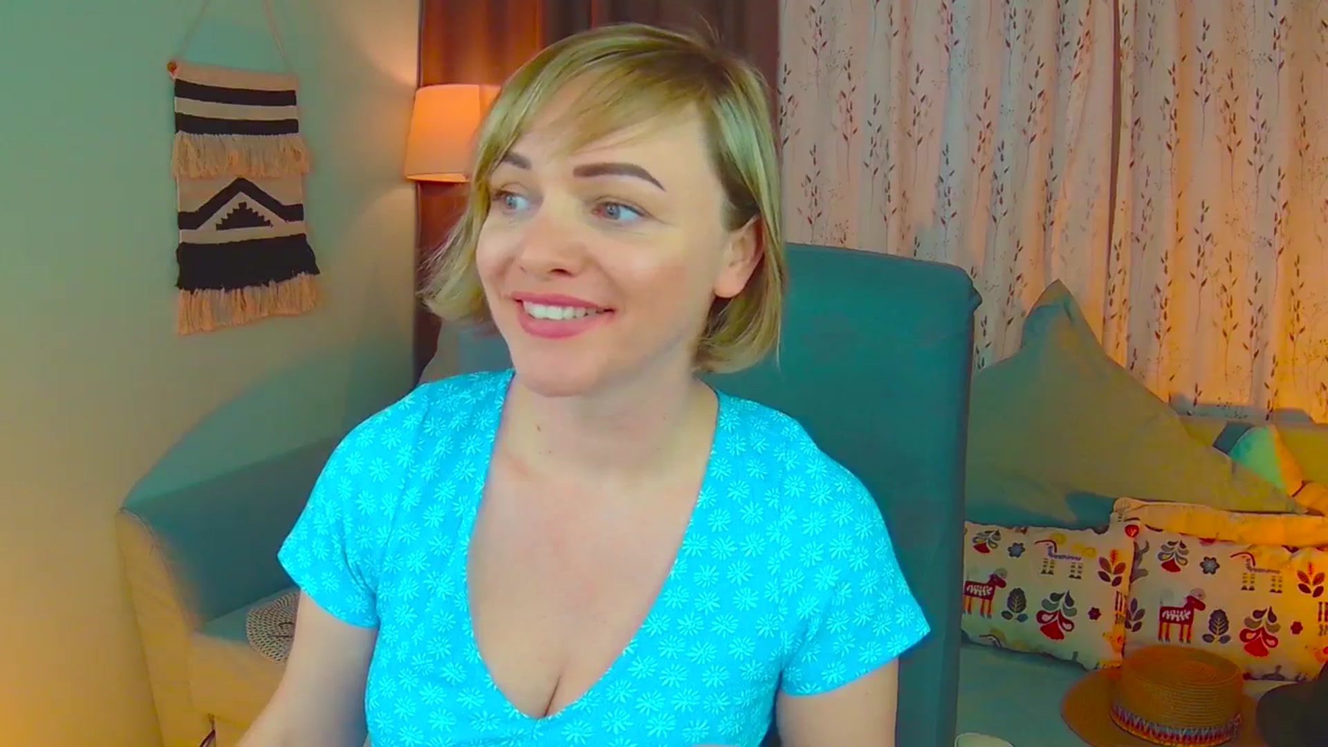 Gallery image thumbnail from SweetDazzle's myfreecams stream on, 03/17/2025, 15:49 image 2 of 20