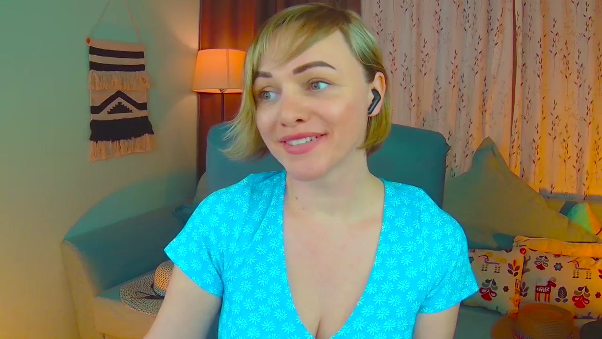 Gallery image thumbnail from SweetDazzle's myfreecams stream on, 03/17/2025, 15:49 image 16 of 20