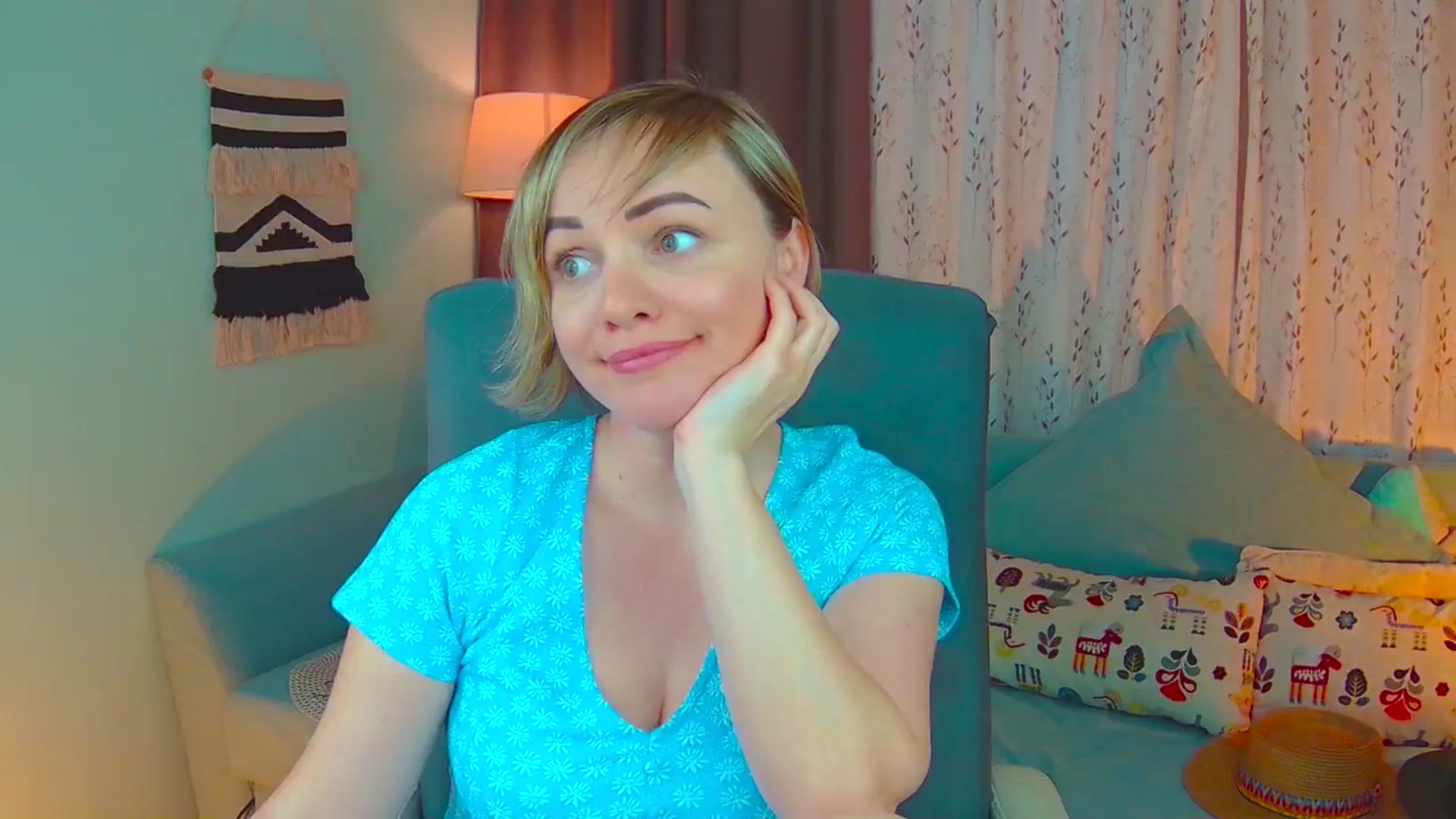 Gallery image thumbnail from SweetDazzle's myfreecams stream on, 03/17/2025, 15:49 image 7 of 20