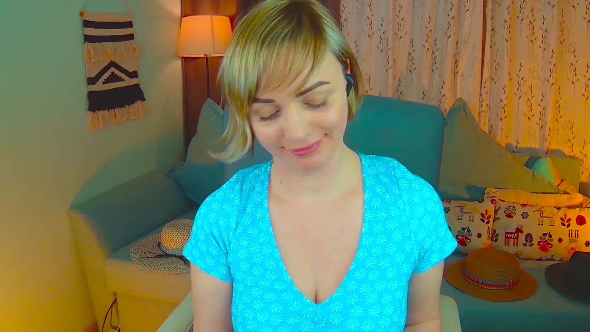 Gallery image thumbnail from SweetDazzle's myfreecams stream on, 03/17/2025, 17:23 image 15 of 20