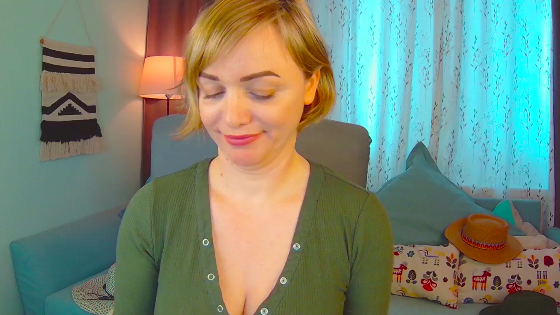 Gallery image thumbnail from SweetDazzle's myfreecams stream on, 03/18/2025, 11:42 image 6 of 20