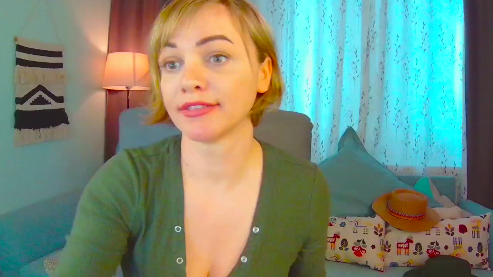 Gallery image thumbnail from SweetDazzle's myfreecams stream on, 03/18/2025, 11:42 image 1 of 20