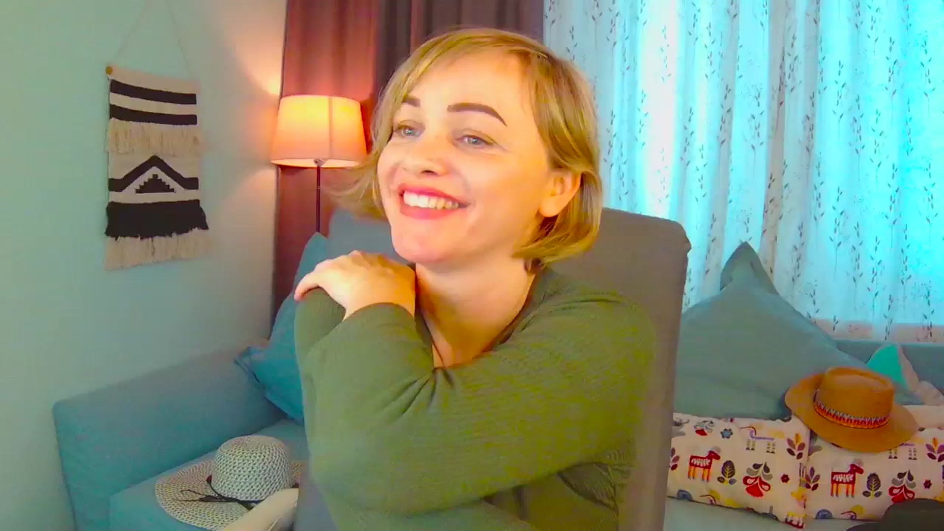 Gallery image thumbnail from SweetDazzle's myfreecams stream on, 03/18/2025, 11:42 image 19 of 20