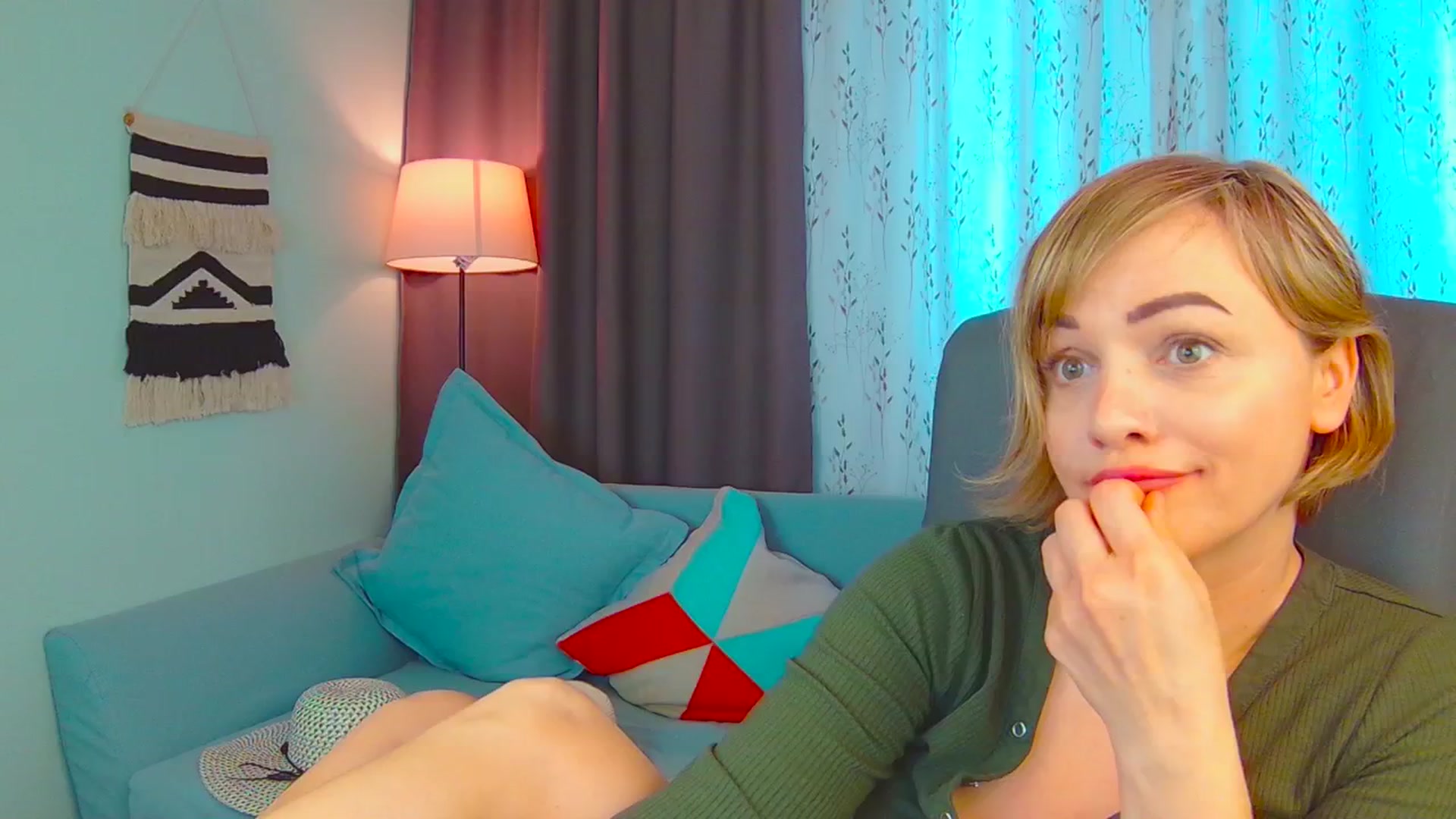 Gallery image thumbnail from SweetDazzle's myfreecams stream on, 03/18/2025, 13:08 image 16 of 20