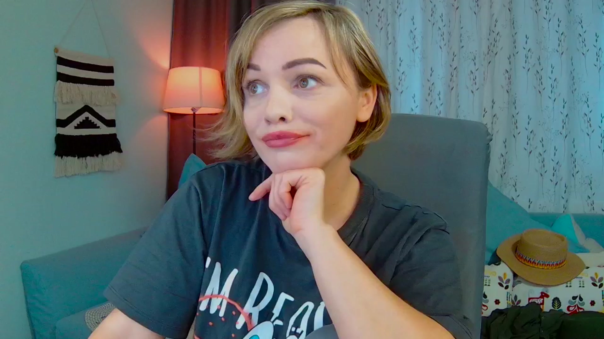 Gallery image thumbnail from SweetDazzle's myfreecams stream on, 03/18/2025, 15:30 image 2 of 20
