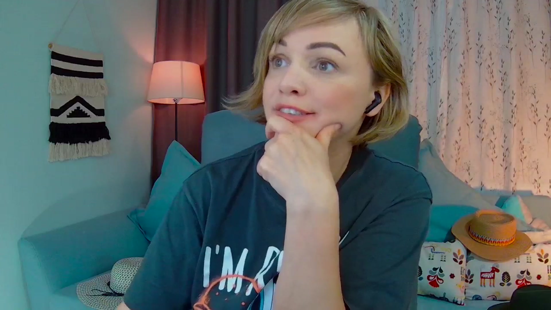 Gallery image thumbnail from SweetDazzle's myfreecams stream on, 03/18/2025, 17:26 image 16 of 20