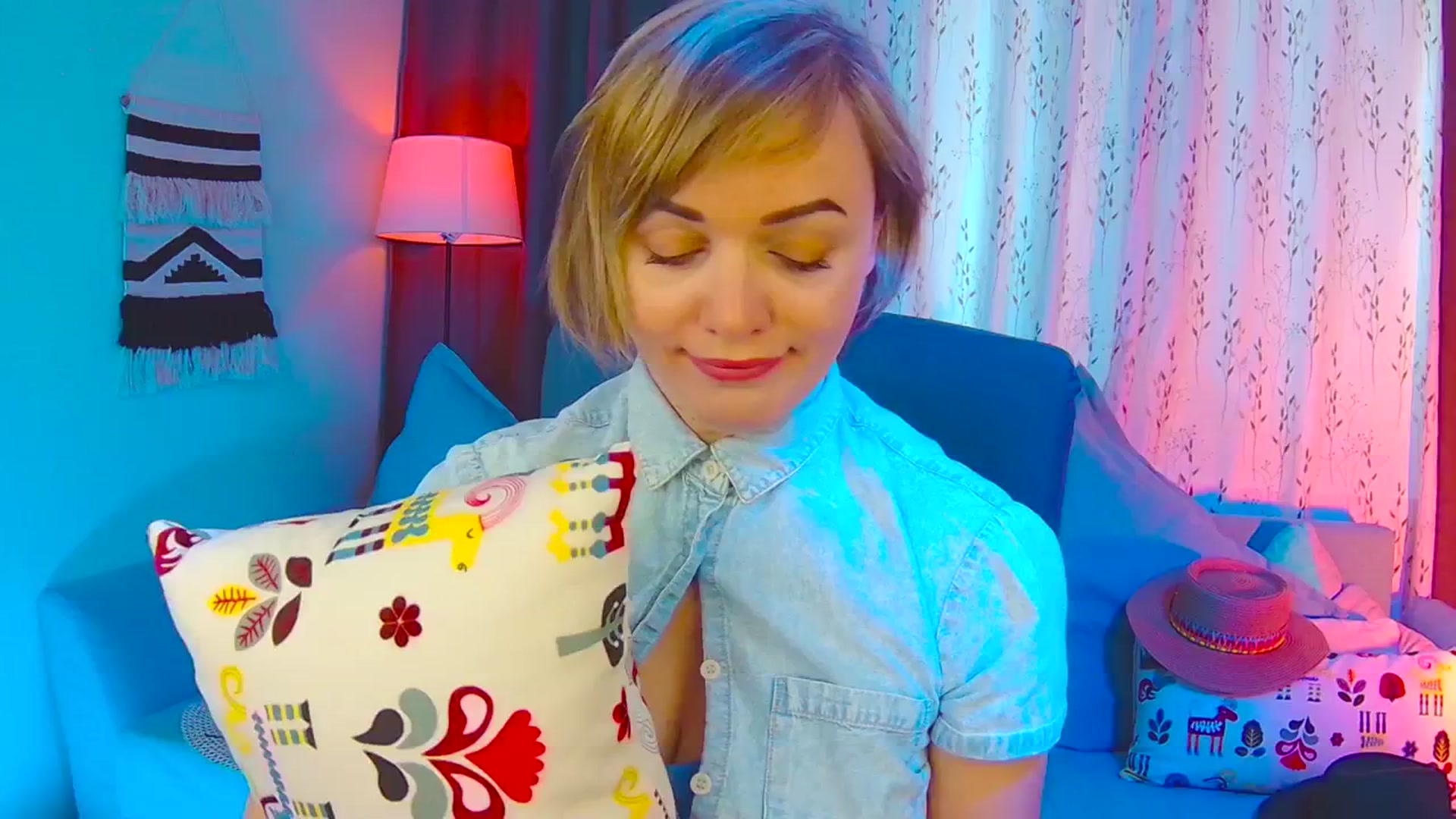 Gallery image thumbnail from SweetDazzle's myfreecams stream on, 03/19/2025, 08:14 image 7 of 20