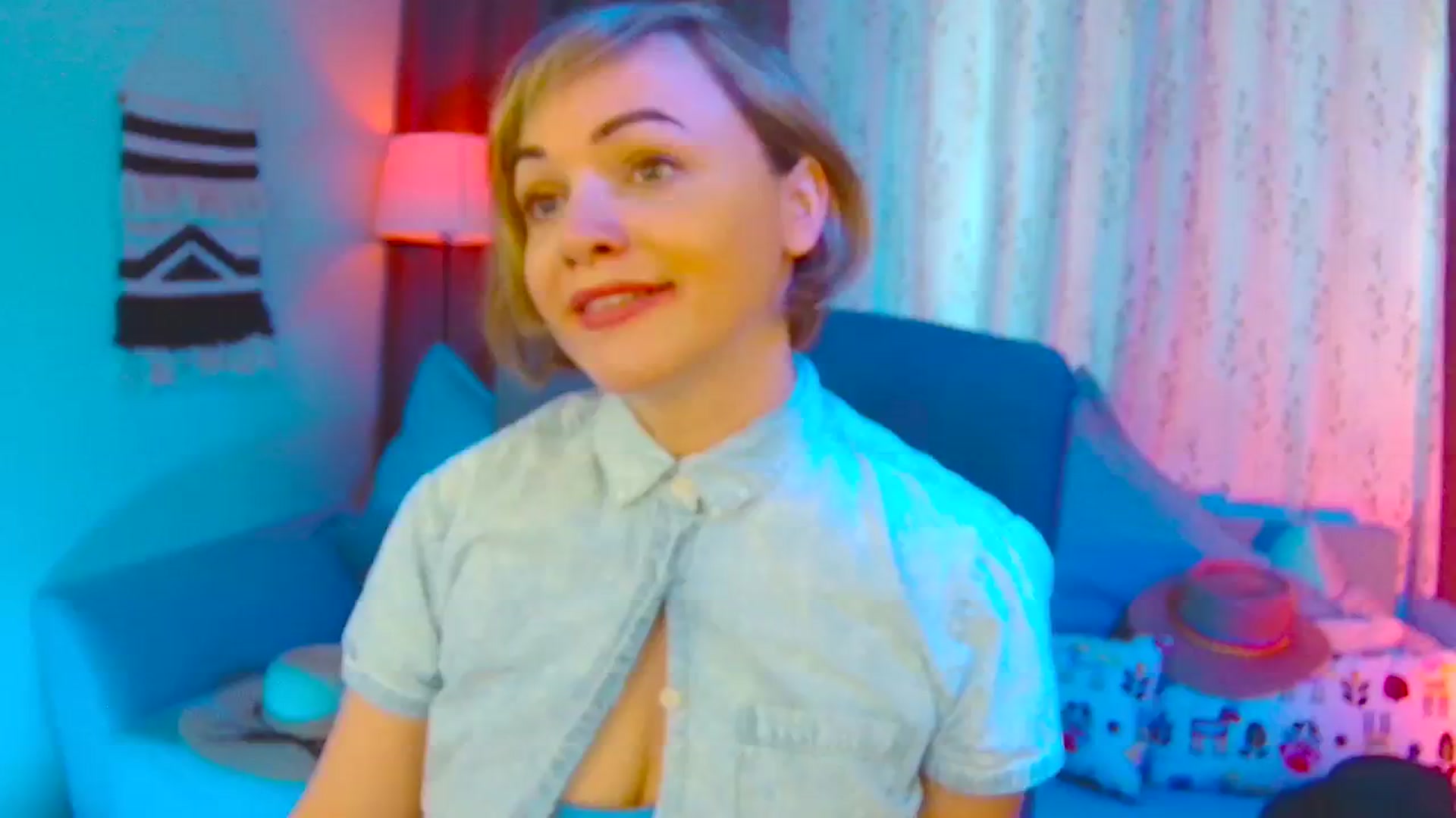Gallery image thumbnail from SweetDazzle's myfreecams stream on, 03/19/2025, 08:14 image 4 of 20