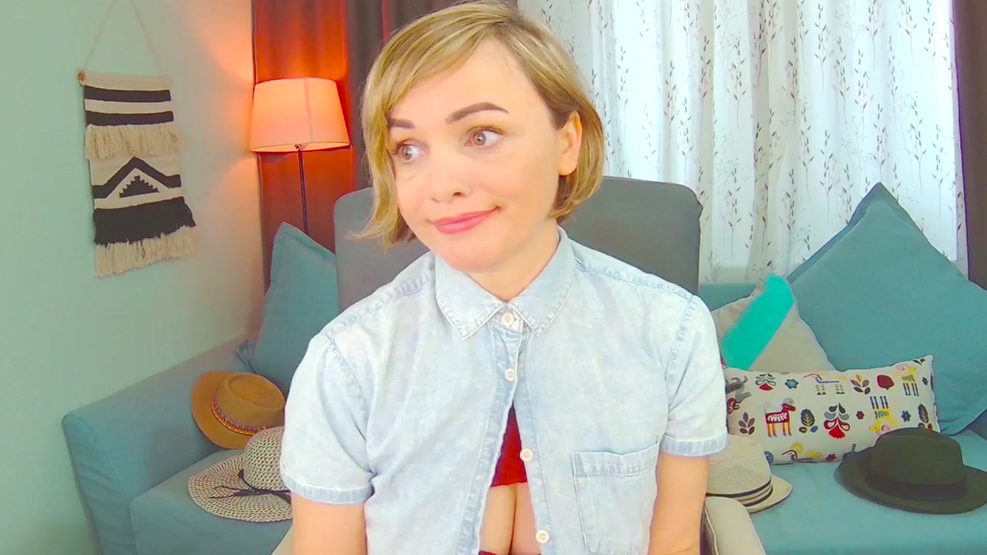 Gallery image thumbnail from SweetDazzle's myfreecams stream on, 03/19/2025, 11:37 image 2 of 20