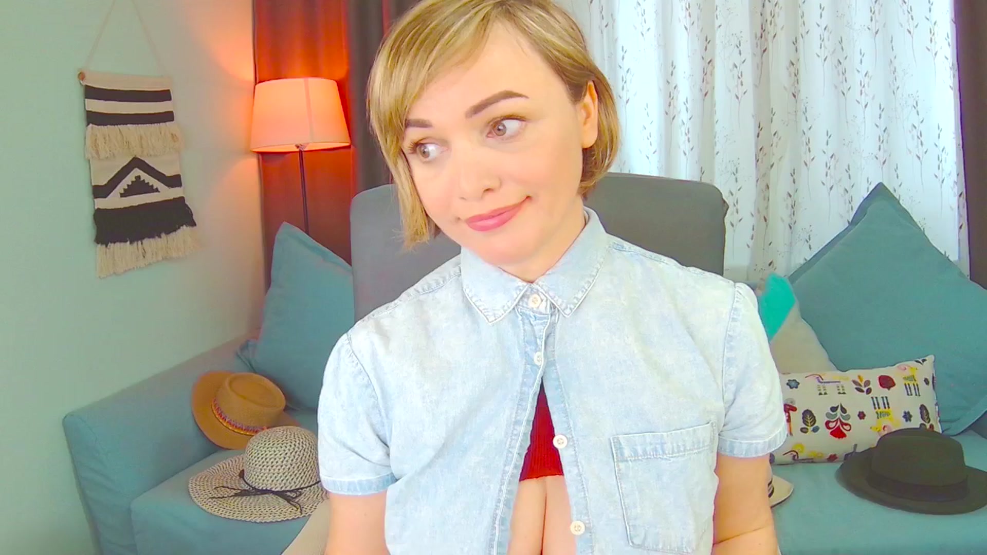 Gallery image thumbnail from SweetDazzle's myfreecams stream on, 03/19/2025, 11:37 image 8 of 20