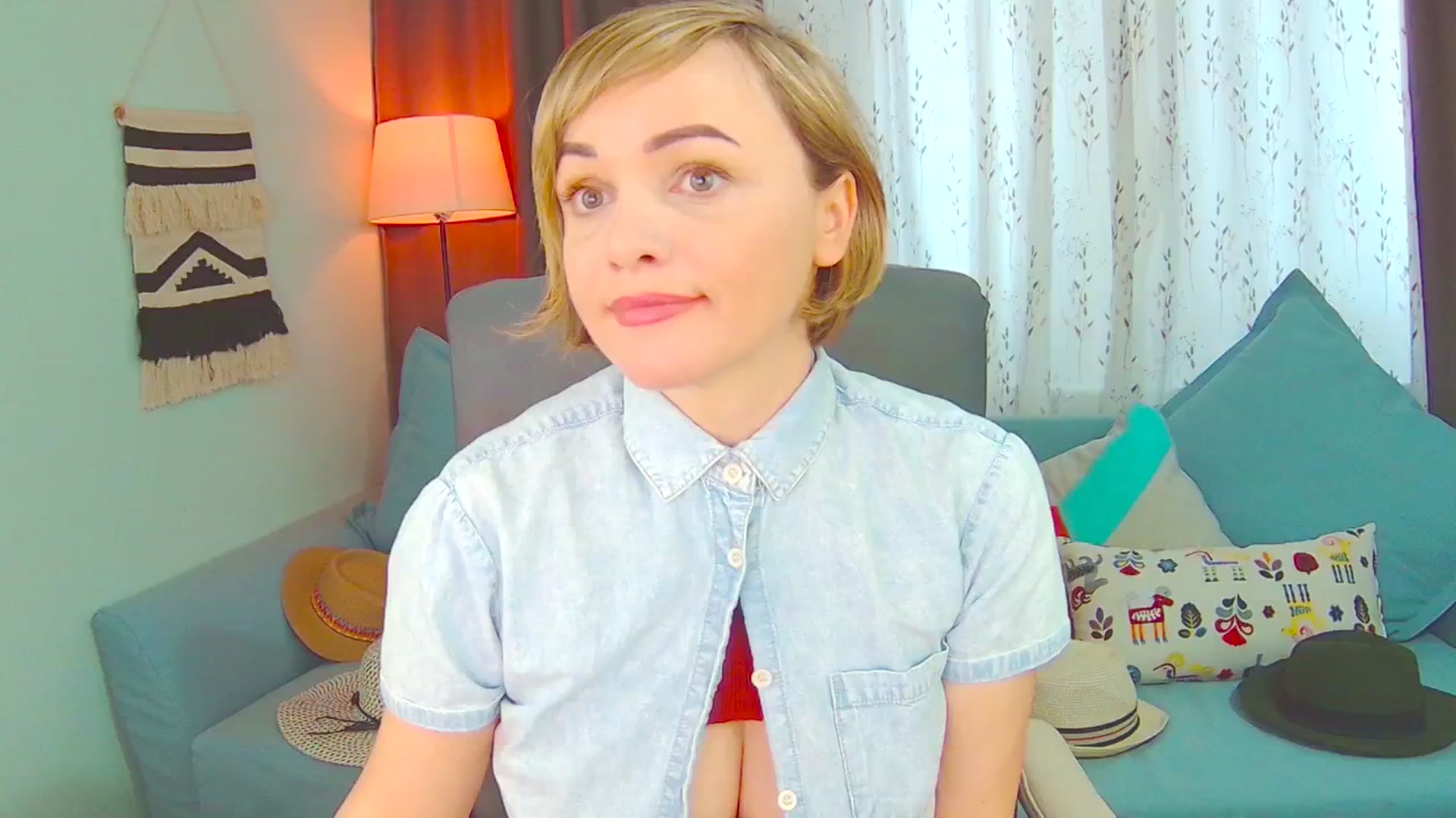 Gallery image thumbnail from SweetDazzle's myfreecams stream on, 03/19/2025, 11:37 image 1 of 20