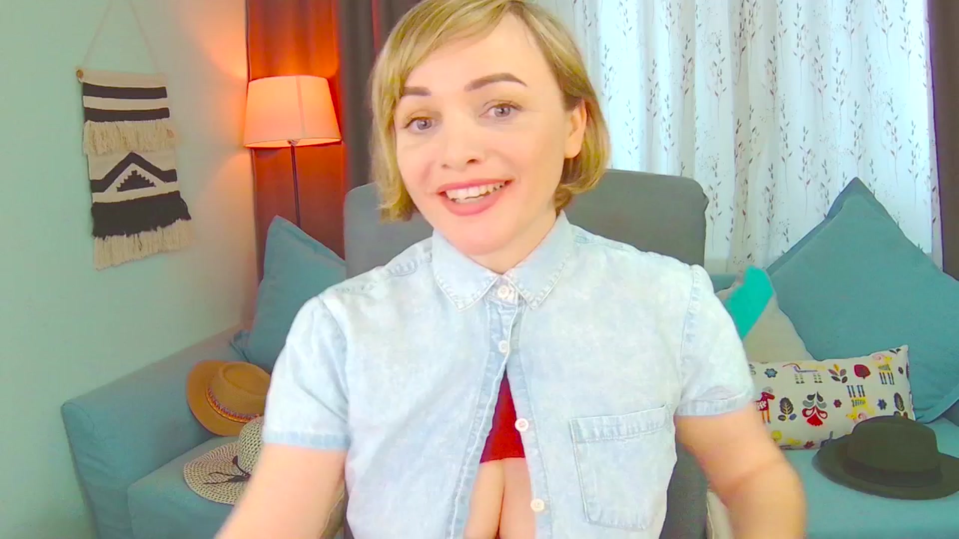 Gallery image thumbnail from SweetDazzle's myfreecams stream on, 03/19/2025, 11:37 image 13 of 20