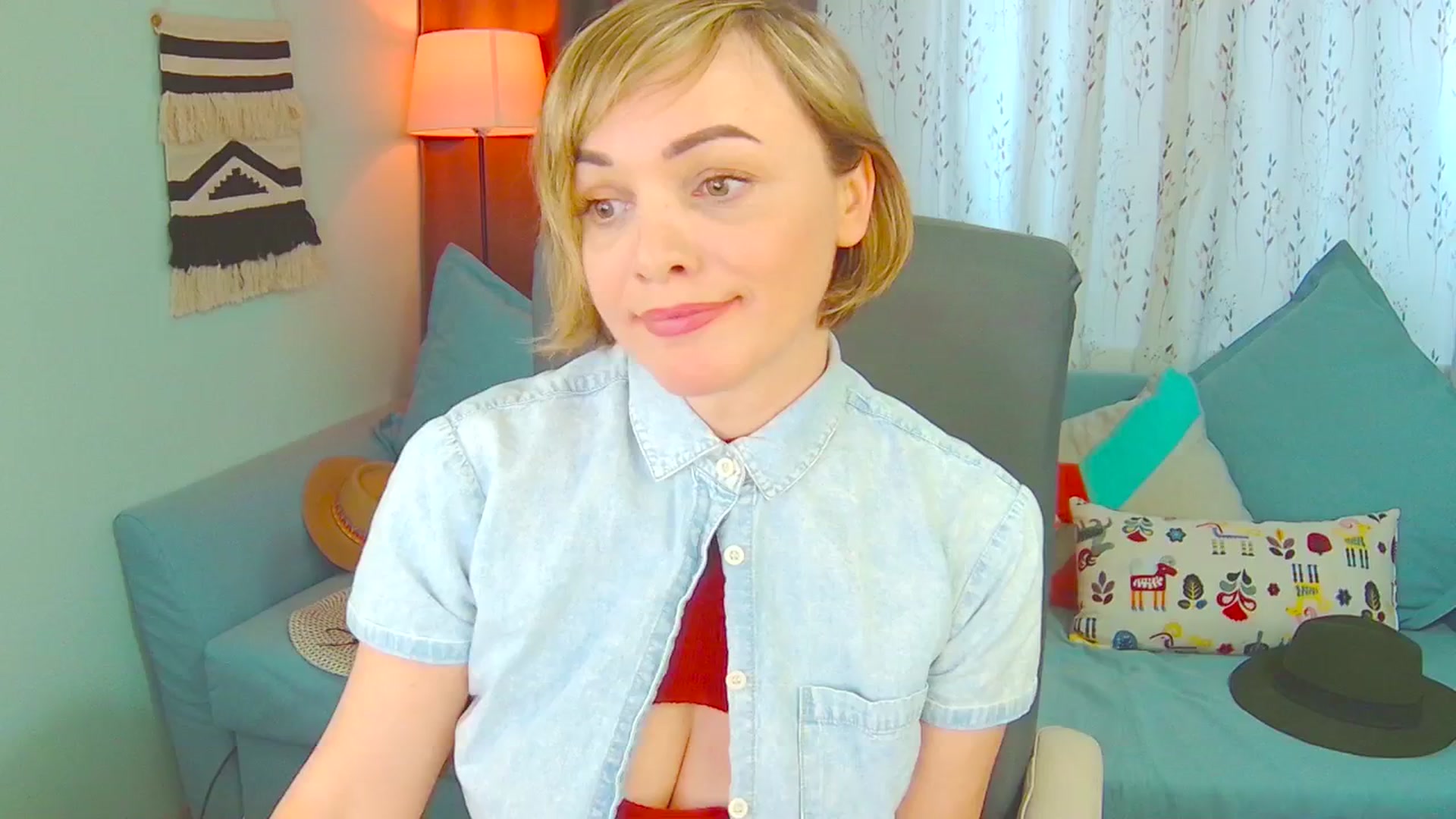 Gallery image thumbnail from SweetDazzle's myfreecams stream on, 03/19/2025, 12:27 image 11 of 20